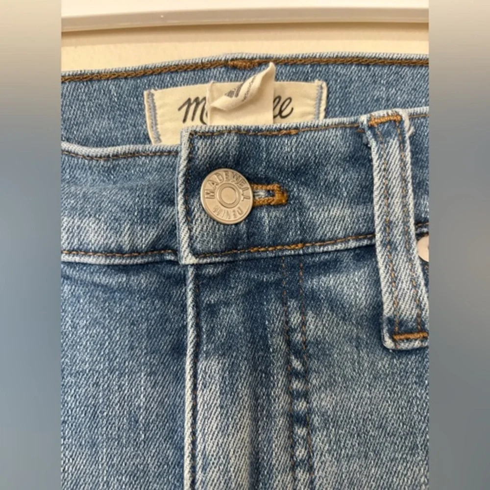 Madewell The Mid-Rise Kick out Jeans‎